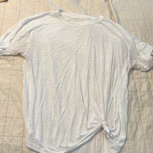 White Lululemon t Shirt